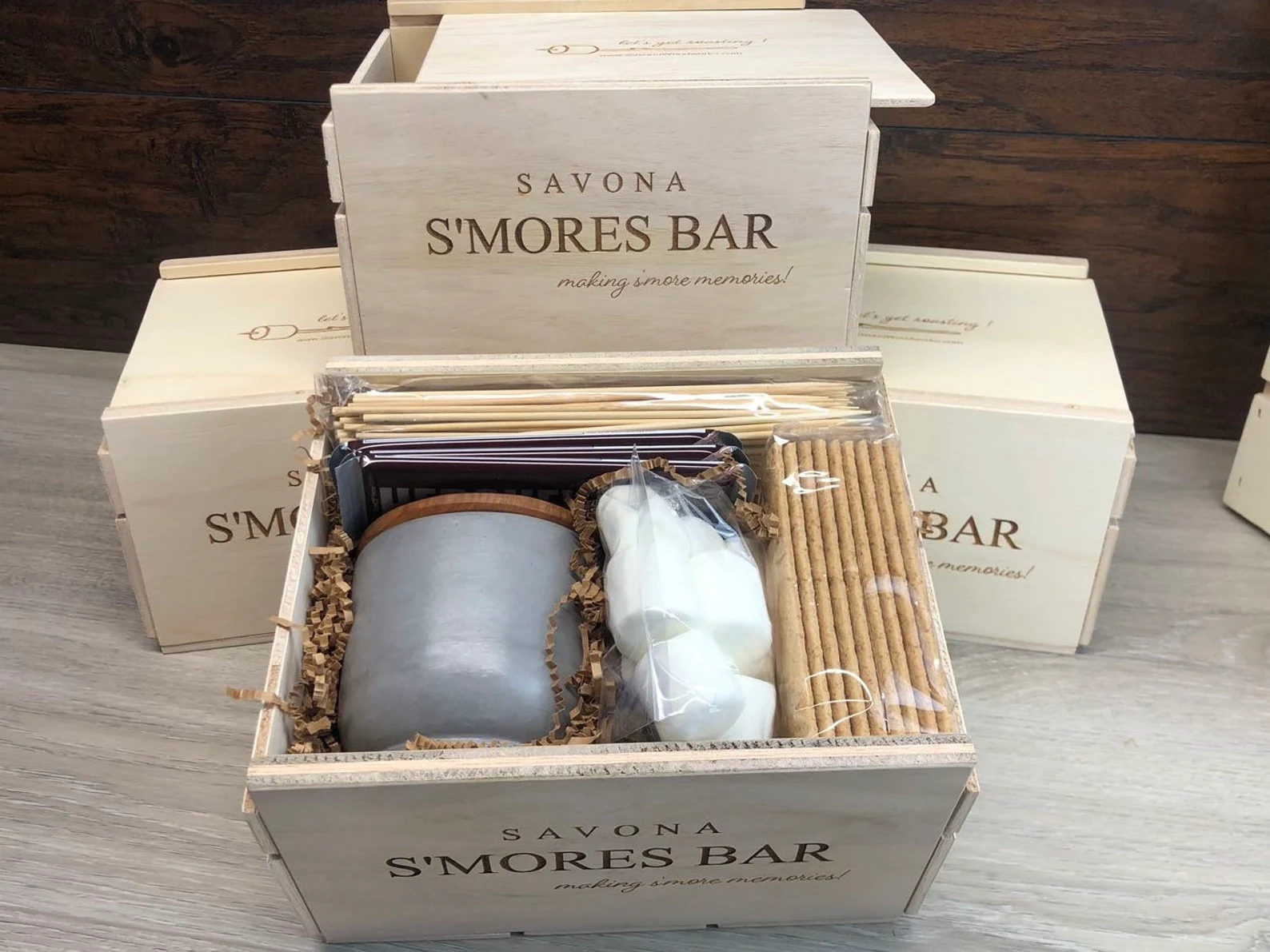 Personalizable S'mores Roaster Gift Box